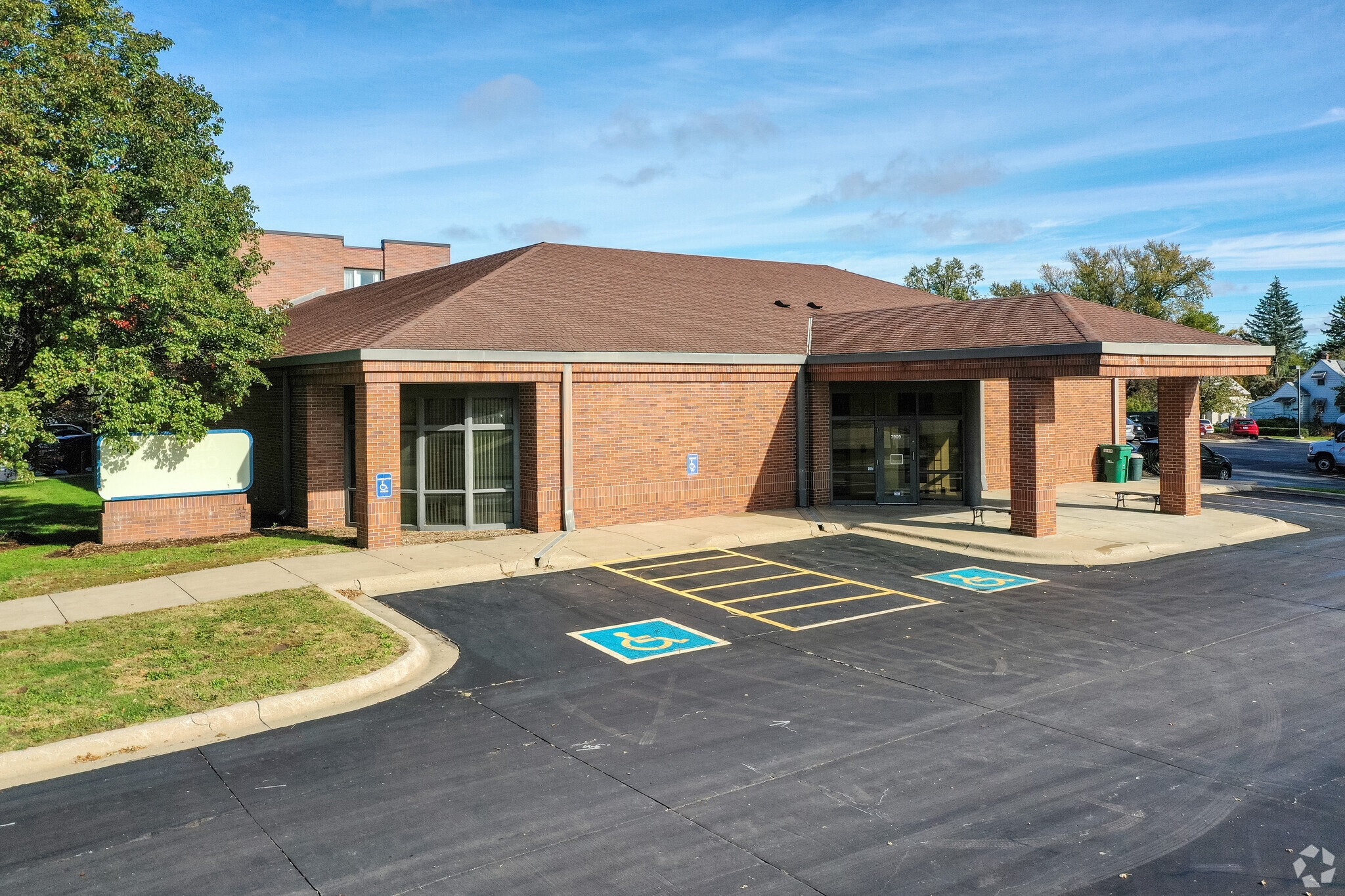 7909 N 30th St, Omaha, NE for lease Building Photo- Image 1 of 9