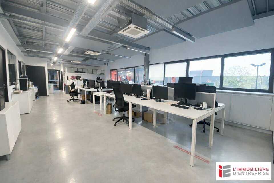Office in Rennes for lease Interior Photo- Image 1 of 10