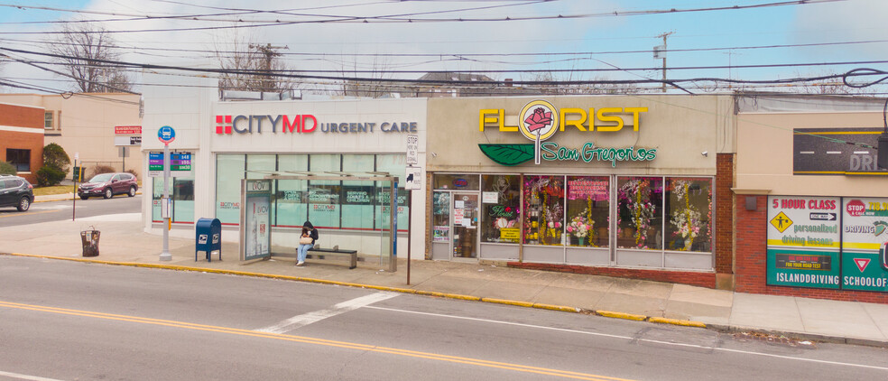 810-812 Forest Ave, Staten Island, NY for lease - Primary Photo - Image 1 of 9