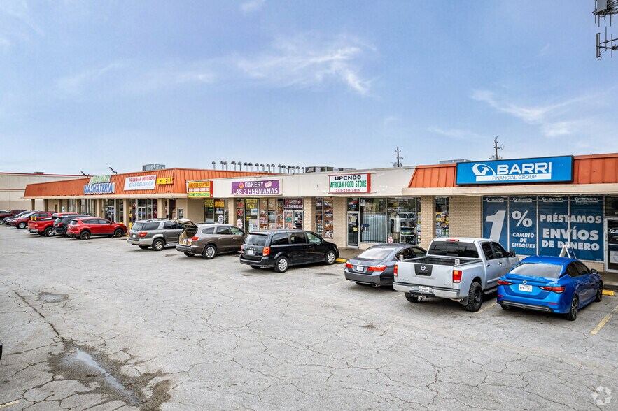 7205-7309 Bissonnet St, Houston, TX for lease - Building Photo - Image 2 of 4