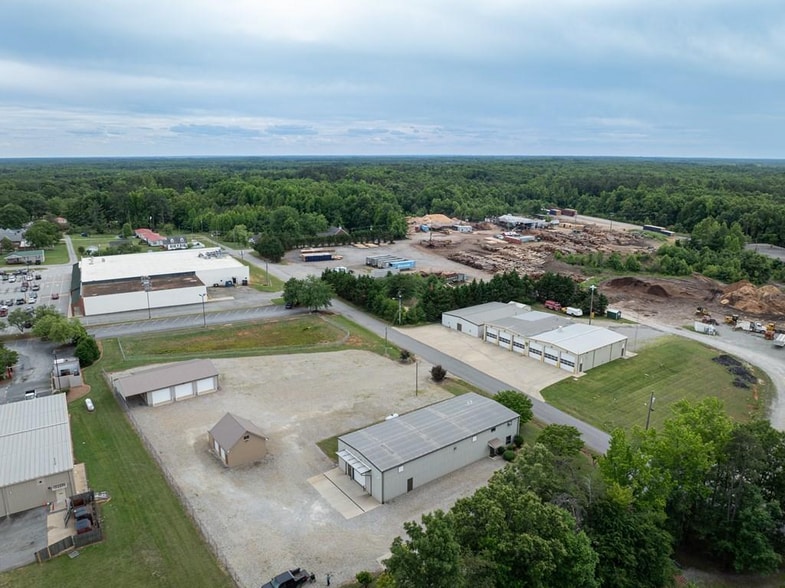 471 Osborne St, Keysville, VA for sale - Building Photo - Image 3 of 28