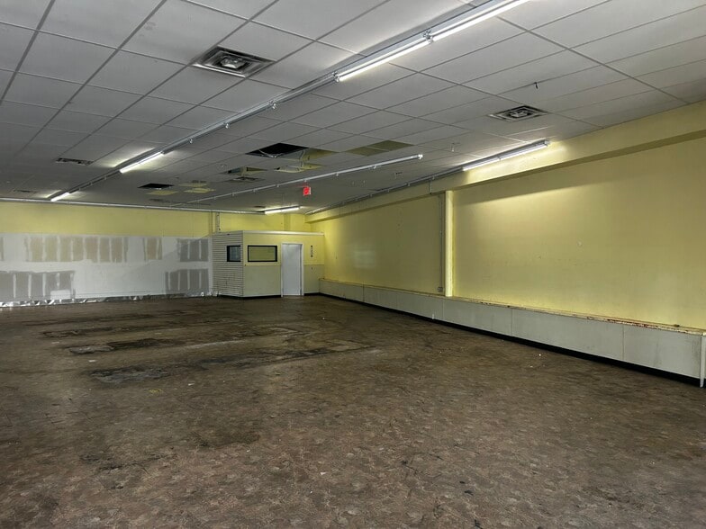 1118 Edgemont Ave, Chester, PA for sale - Building Photo - Image 3 of 13