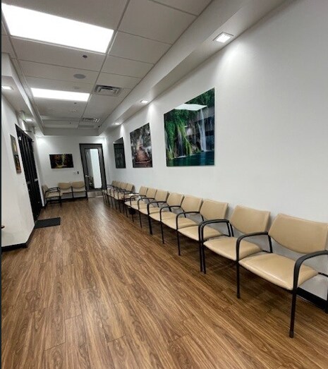 9159 W Flamingo Rd, Las Vegas, NV à louer - Photo du bâtiment - Image 3 de 25