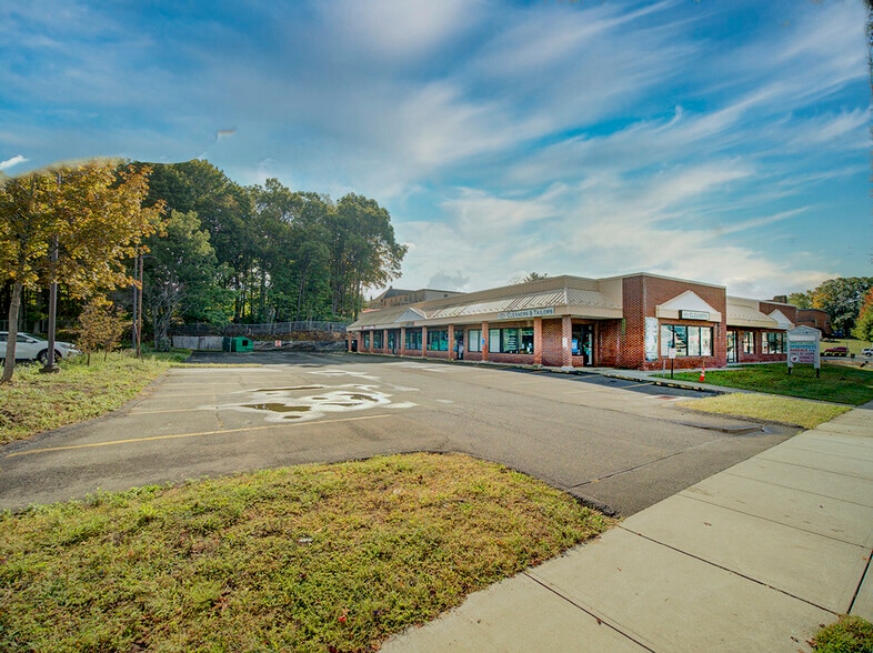 1647 Whitney Ave, Hamden, CT à louer - Photo du bâtiment - Image 2 de 9