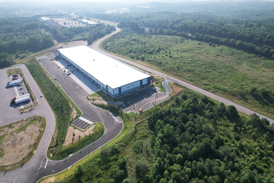 1316 Steven B. Tanger Blvd, Commerce, GA for sale - Building Photo - Image 3 of 3