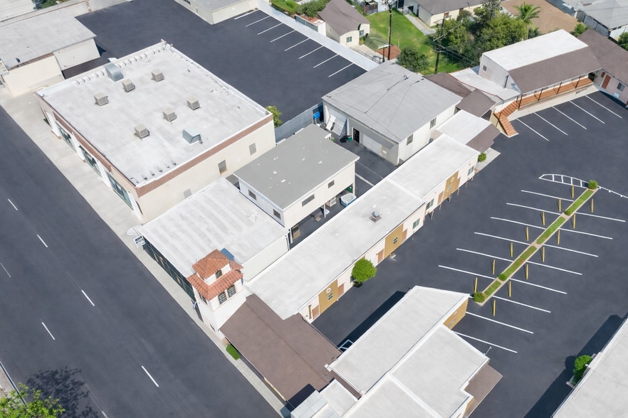 11916 Long Beach Blvd, Lynwood, CA à vendre - Photo du bâtiment - Image 2 de 15