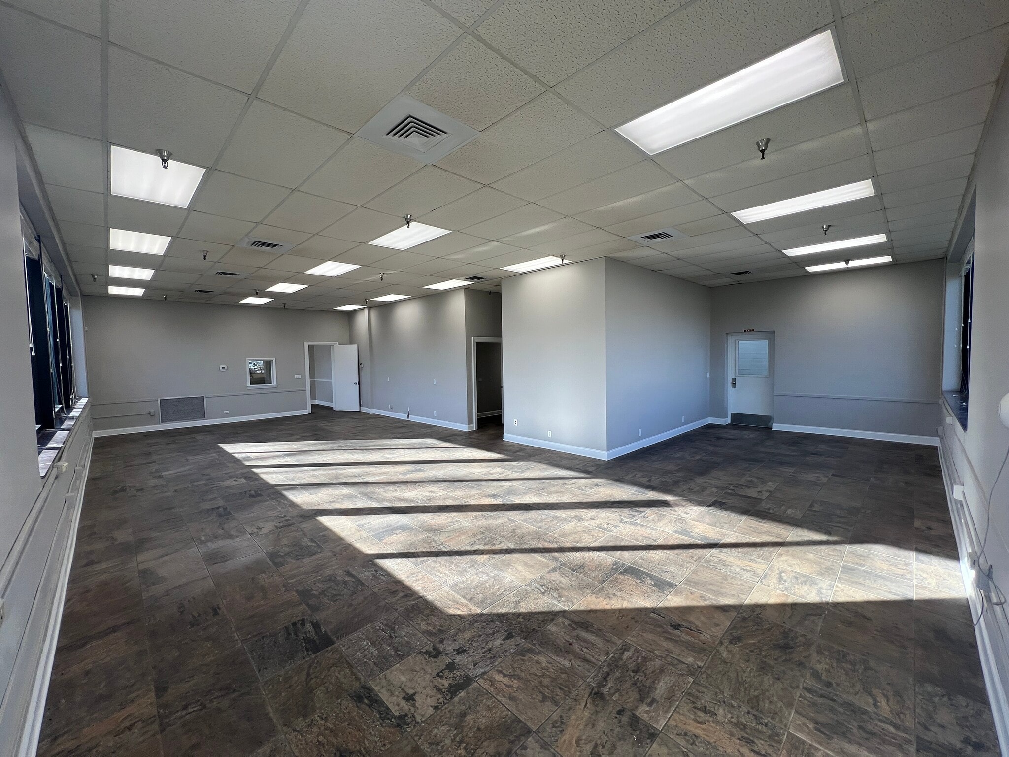 4301 Rossville Blvd, Chattanooga, TN for lease Interior Photo- Image 1 of 32
