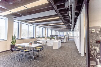 2475 Boul Laurier, Québec, QC à louer Photo intérieure- Image 1 de 6