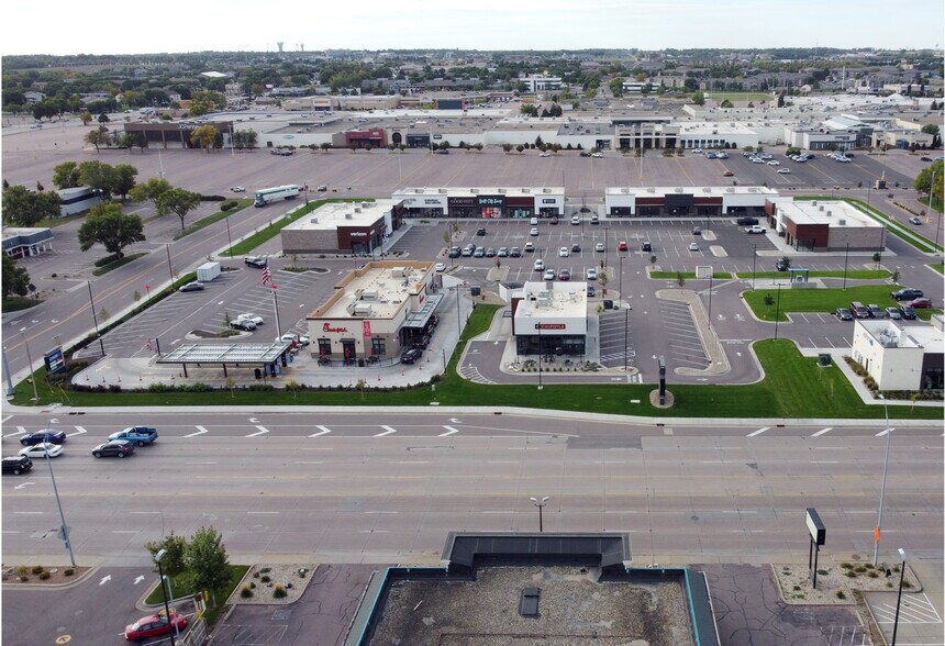 4005 W 41st St, Sioux Falls, SD à vendre - Photo du bâtiment - Image 3 de 6