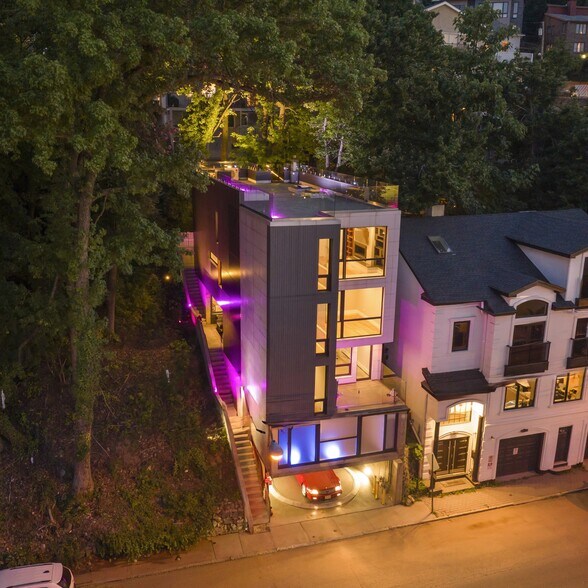 1076 River Rd, Edgewater, NJ à vendre - Photo du bâtiment - Image 2 de 11