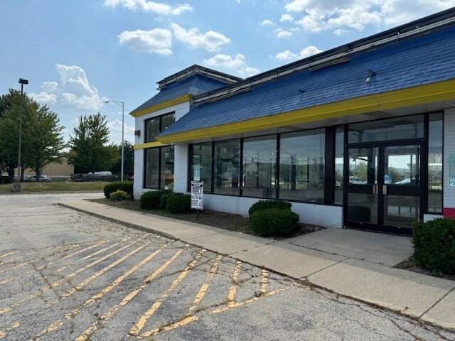 Plus de détails pour 2625 Rock Creek Blvd, Joliet, IL - Commerce de détail à vendre