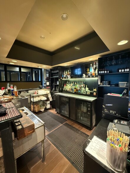 526 NW 60th St, Gainesville, FL for sale - Building Photo - Image 3 of 7