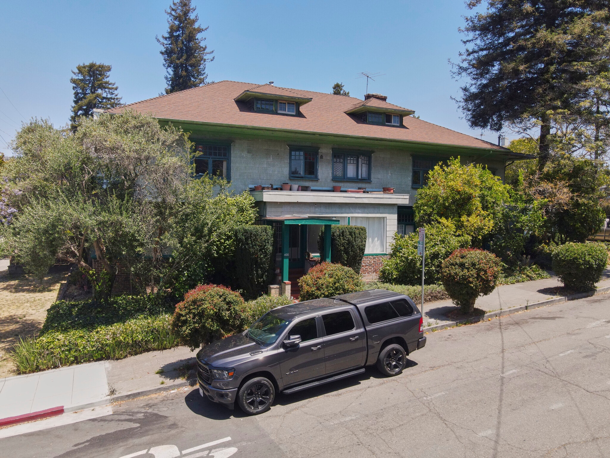 400 Lagunitas Ave, Oakland, CA à vendre Photo principale- Image 1 de 12