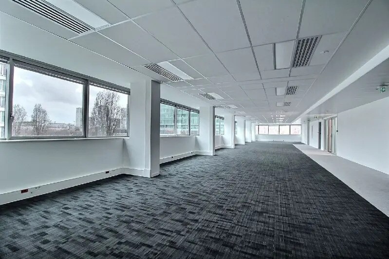 Office in Paris for lease - Interior Photo - Image 1 of 5