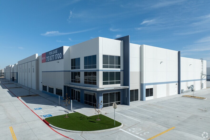 3005 Highway 225, Pasadena, TX à louer - Photo du bâtiment - Image 1 de 7