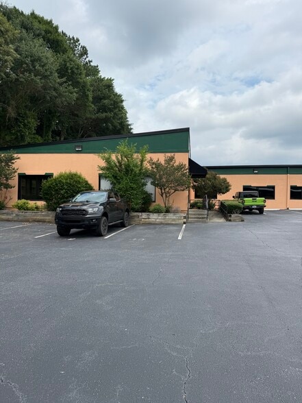 3080 Sylvan Rd, Hapeville, GA for lease - Building Photo - Image 3 of 10