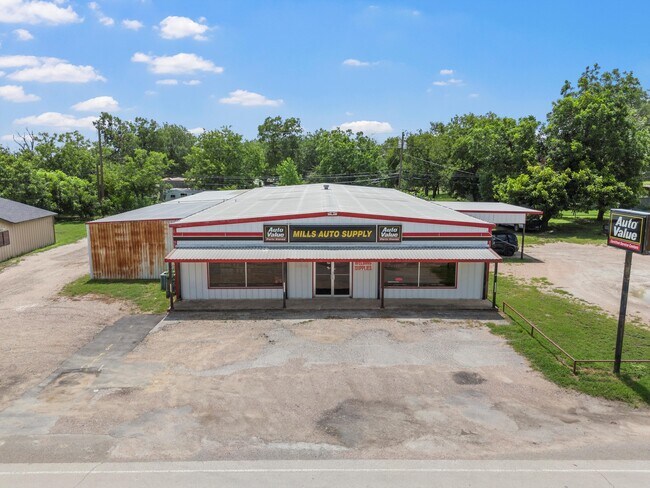 More details for 604 NE 4th St, Hubbard, TX - Retail for Sale
