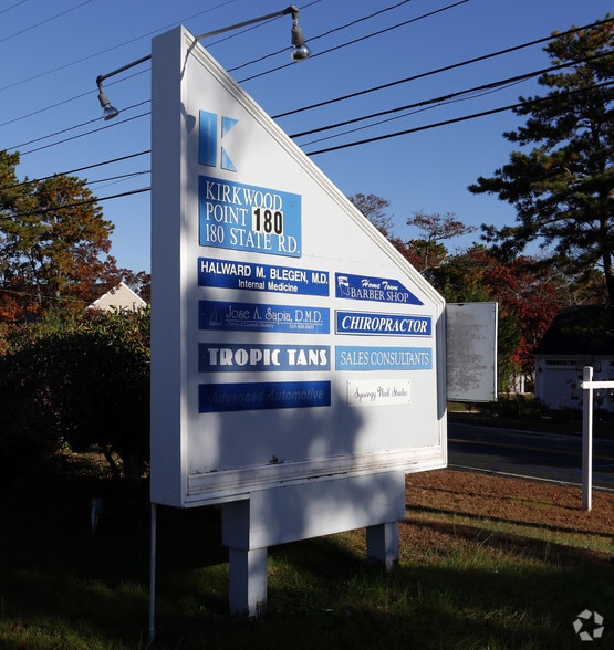 180 State Rd, Sagamore Beach, MA for lease - Building Photo - Image 3 of 4