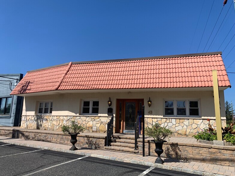 43 South Ave, Fanwood, NJ à vendre - Photo principale - Image 1 de 25