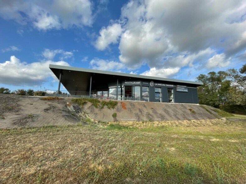 Flex in Castres for sale - Building Photo - Image 3 of 4