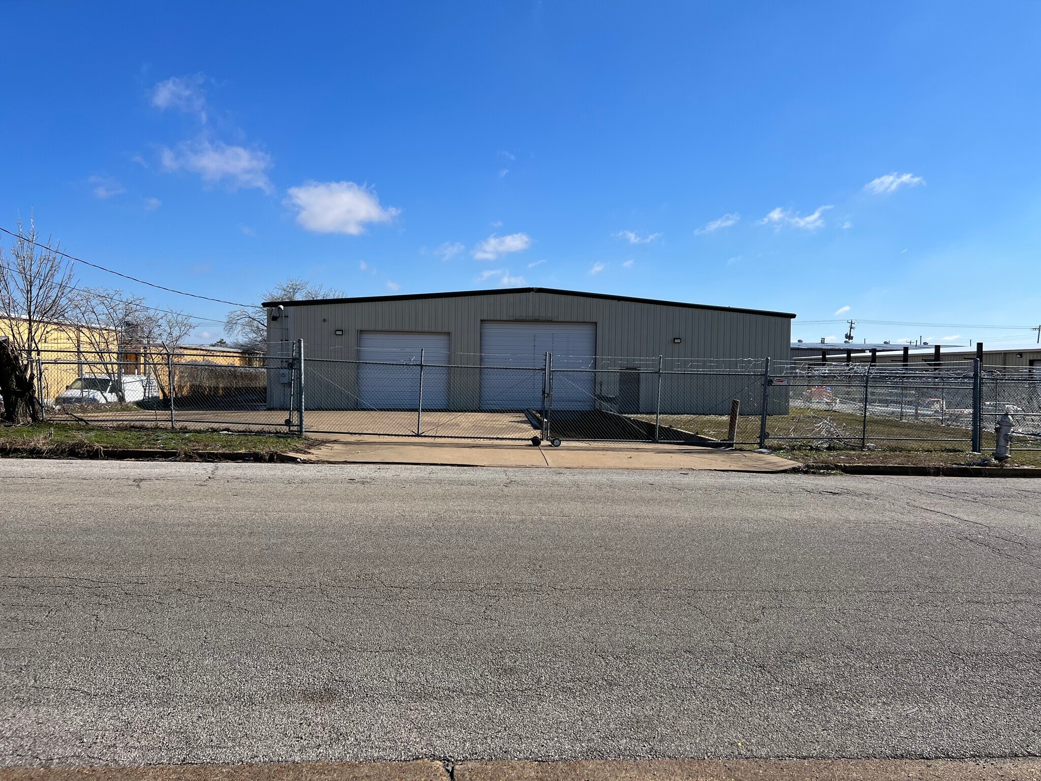 4066 Hatcher Cir, Memphis, TN for lease Primary Photo- Image 1 of 5