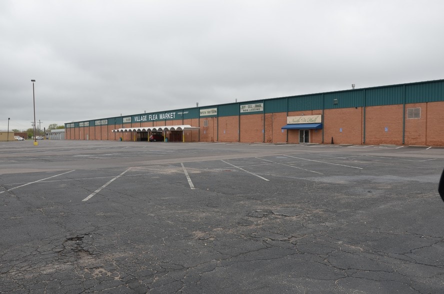 2301 S Meridian Ave, Wichita, KS for sale - Building Photo - Image 3 of 7