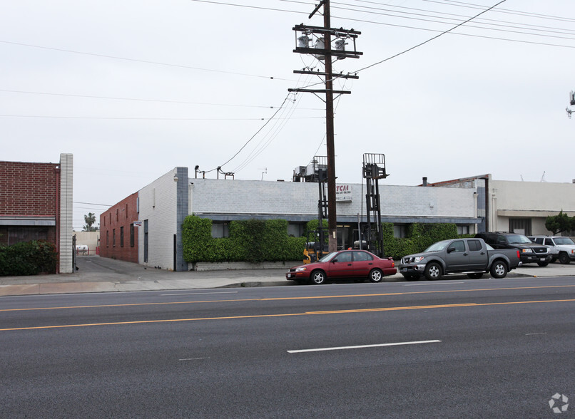 8111 Lankershim Blvd, North Hollywood, CA for lease - Primary Photo - Image 1 of 2