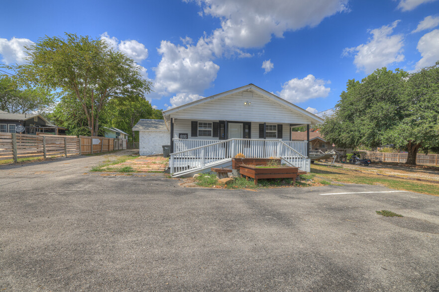 816 W County Line Rd, New Braunfels, TX à vendre - Photo du b timent - Image 1 de 36