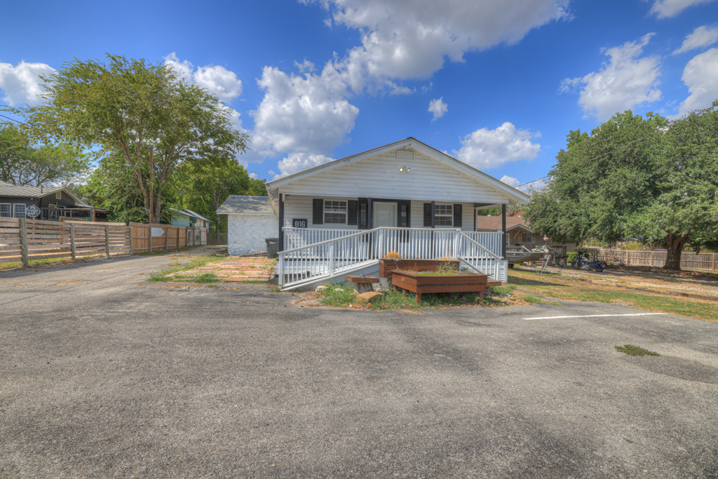 816 W County Line Rd, New Braunfels, TX à vendre Photo du b timent- Image 1 de 37