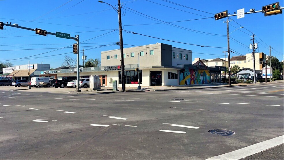 736-742 E 20th St, Houston, TX à louer - Photo du bâtiment - Image 2 de 8