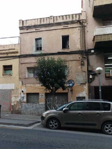 Carrer de Calderón de la Barca, 40, Badalona, Barcelona à vendre - Photo du bâtiment - Image 2 de 3