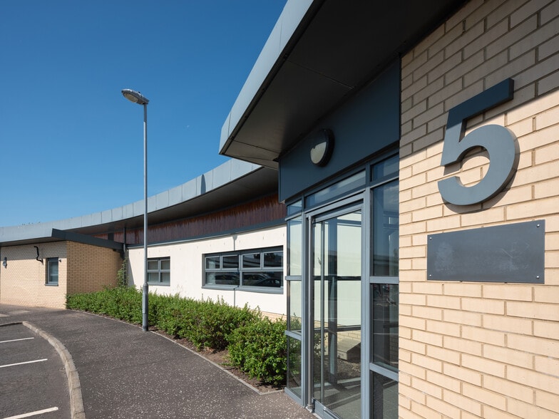 25 Colquhoun Ave, Glasgow for lease - Building Photo - Image 1 of 8