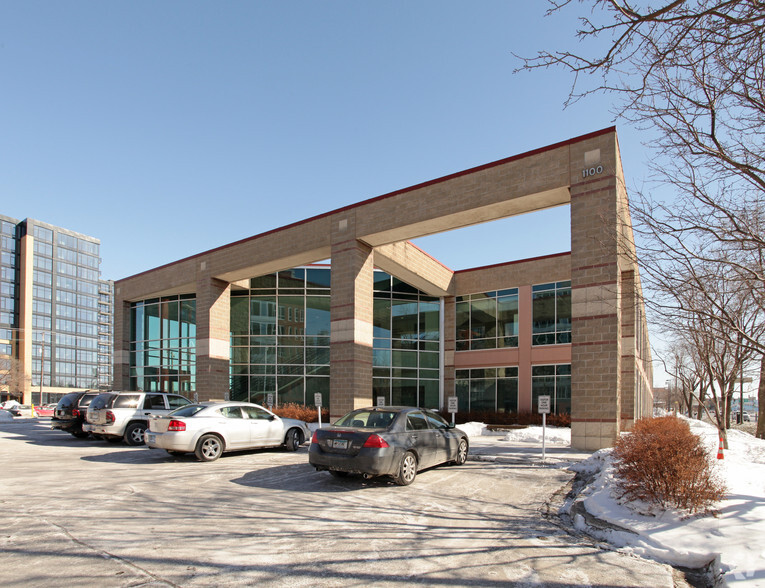 1100 Washington Ave S, Minneapolis, MN for lease - Primary Photo - Image 1 of 10