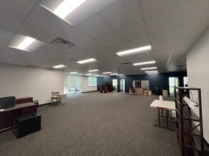 1310 NW Vivion Rd, Kansas City, MO for lease Interior Photo- Image 1 of 7