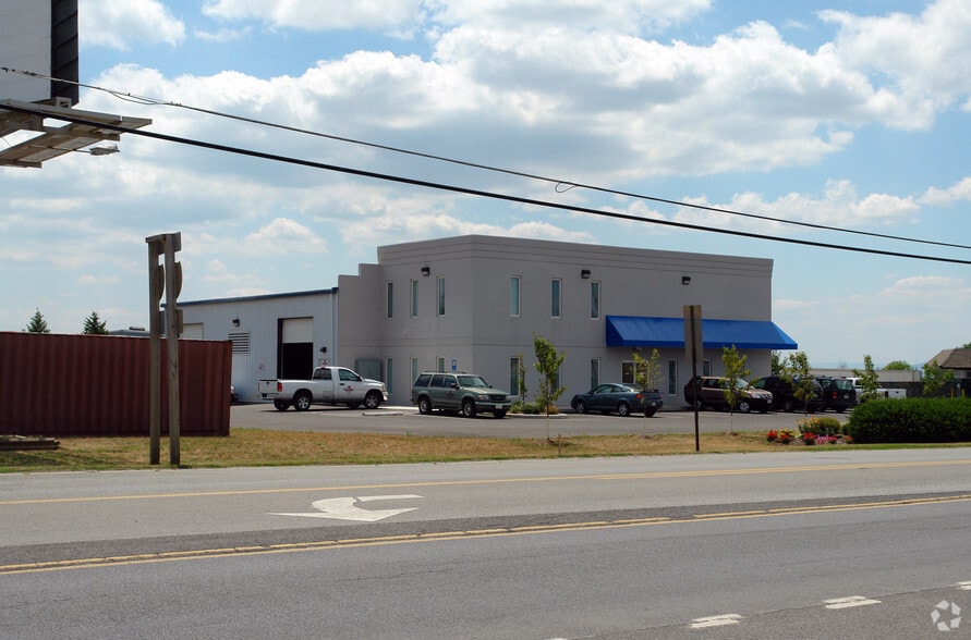 18213 Maugans Ave, Hagerstown, MD for lease - Primary Photo - Image 1 of 5