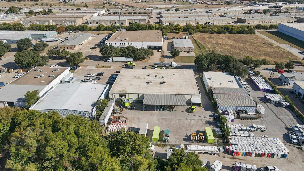 3024 Wichita Ct, Fort Worth, TX for sale - Building Photo - Image 2 of 15