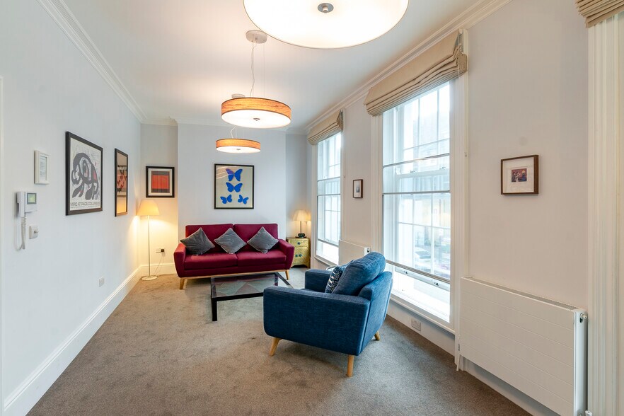 1 Birkenhead St, Londres à vendre - Photo du bâtiment - Image 2 de 17