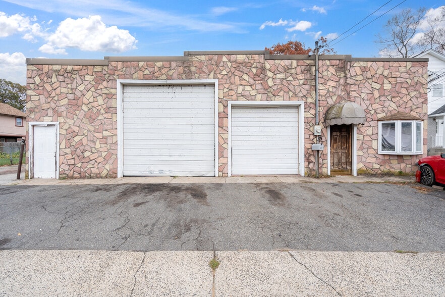 30 Catlin Ave, Roosevelt, NY for sale - Building Photo - Image 2 of 20