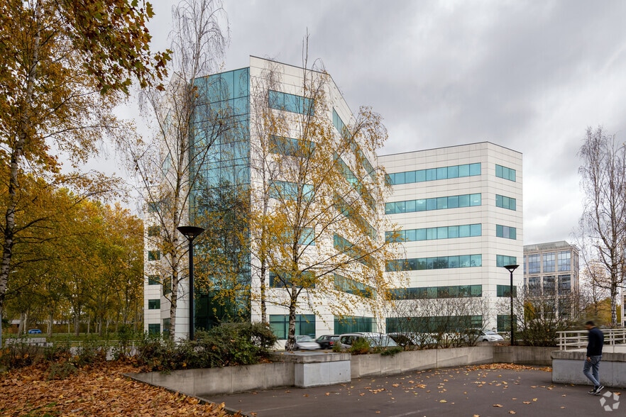 Office in Villepinte for lease - Building Photo - Image 2 of 3