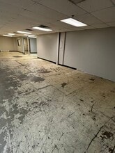 750 2nd St NE, Hopkins, MN for lease Interior Photo- Image 2 of 6