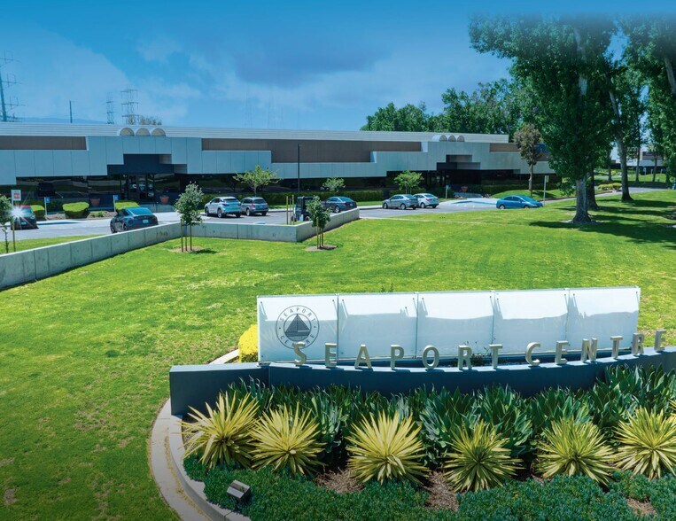 101 Galveston Dr, Redwood City, CA à louer - Photo du bâtiment - Image 1 de 16