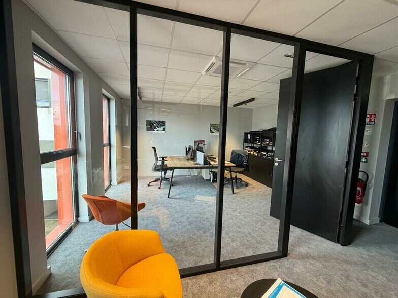 12 Chemin Du Tronchon, Dardilly à vendre - Photo du bâtiment - Image 2 de 26