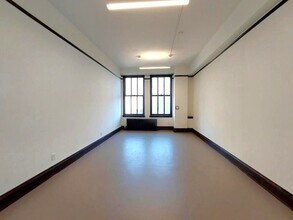 275 4th St E, Saint Paul, MN à louer Photo intérieure- Image 2 de 3