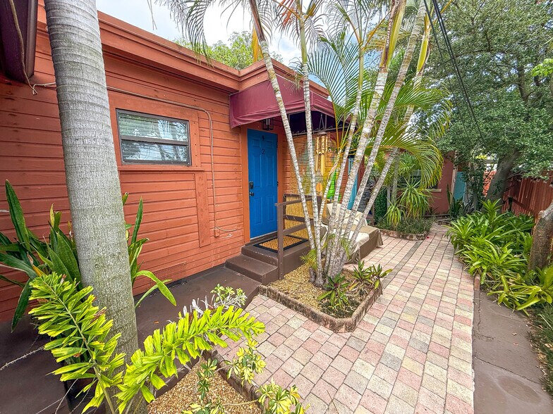 17 S L St, Lake Worth, FL à vendre - Photo du bâtiment - Image 2 de 8