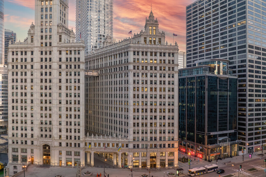 Wrigley Building - Services immobiliers commerciaux