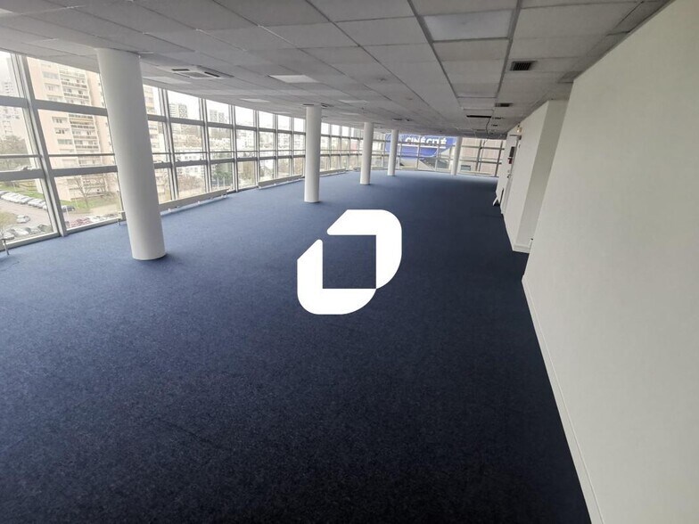 Avenue Du Général De Gaulle, Créteil for lease - Building Photo - Image 2 of 20