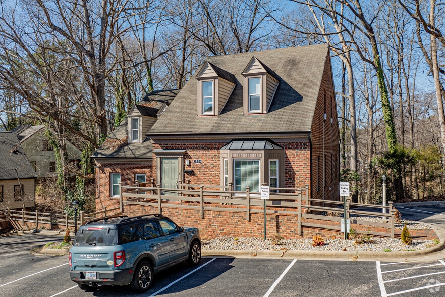 3747 Benson Dr, Raleigh, NC à louer - Photo du bâtiment - Image 2 de 17