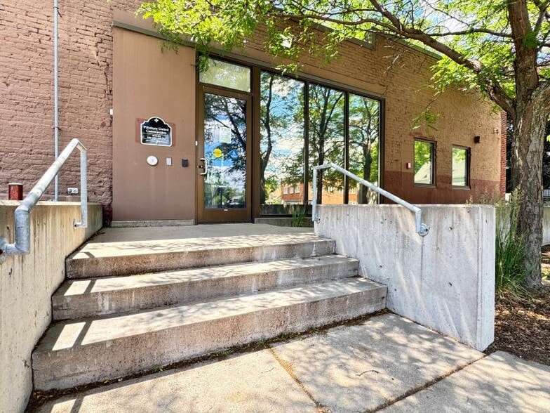 3650 N Fremont Ave, Minneapolis, MN for sale - Building Photo - Image 3 of 21