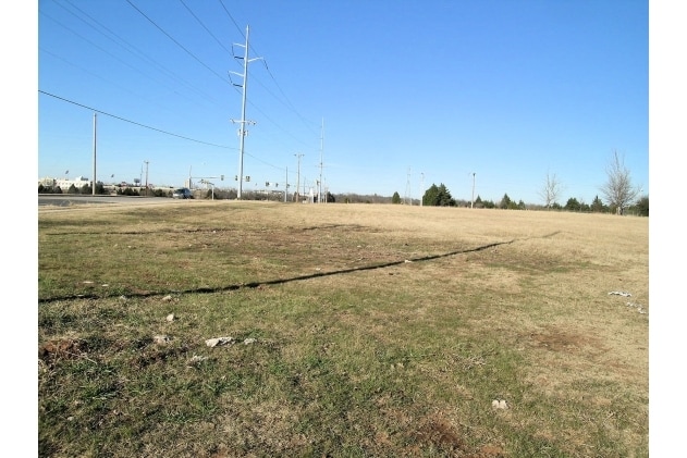 SE Corner NE 122nd & Kelly, Oklahoma City, OK for lease - Building Photo - Image 2 of 4
