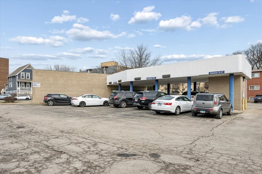 334 Des Plaines Ave, Forest Park, IL à louer - Photo du bâtiment - Image 3 de 12